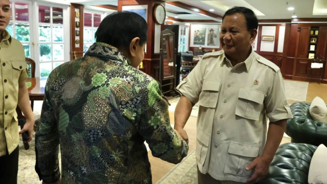 Menhan Prabowo Subianto terima kedatangan mantan Kepala BIN A.M Hendropriyono