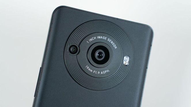 Sharp Aquos R8s Pro