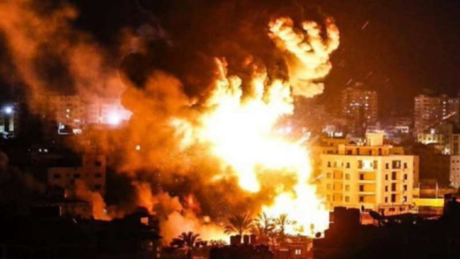 VIVA Militer: Ledakan di kota Khan Younis, Gaza, usai serangan udara Israel