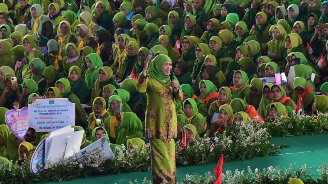 Khofifah Indar Parawansa Di Hadapan Ribuan Kader Muslimat NU