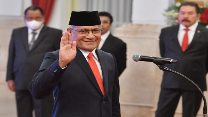 Kepala BNN Marthinus Hukom dilantik Presiden Jokowi di Istana Negara, Jumat 8/12