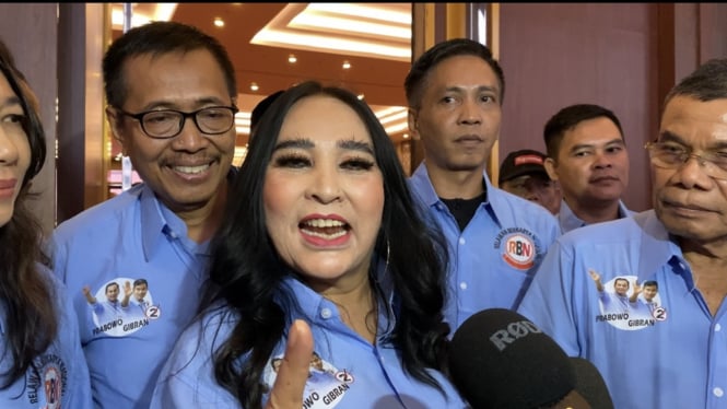 Ketua Umum Relawan Berkarya Nasional, Neneng A Tuty 