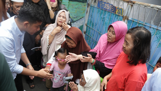 Gibran Blusukan di Cempaka Putih Jakarta