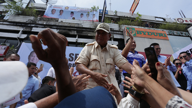 Prabowo Kampanye di kawasan Pasar Raya Padang, Sumatera Barat