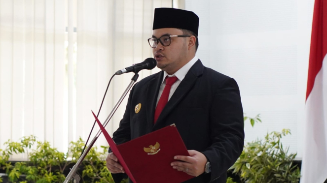 Bupati Kediri, Hanindhito Himawan Pramana