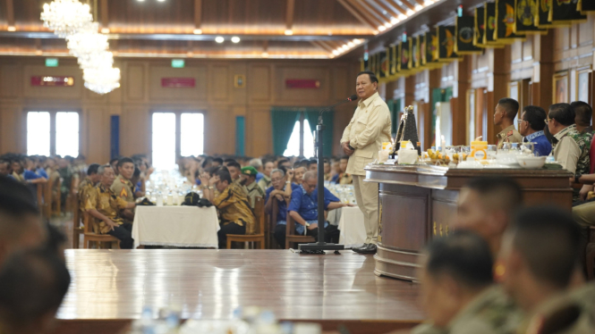 Menhan RI Prabowo Subianto menghadiri acara Reuni Akabri 1970-1973 di Magelang