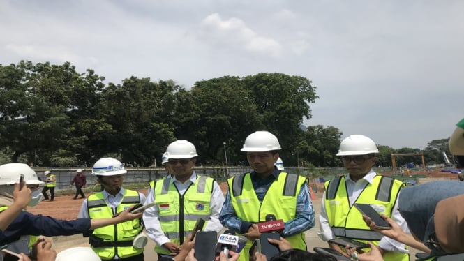 Presiden Jokowi meninjau proyek pembangunan MRT Fase 2A