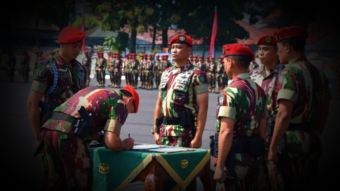 VIVA Militer: Serah terima jabatan komandan Pudiklatpassus Kopassus TNI.