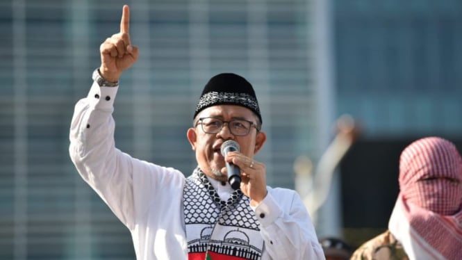 Ahmad Heryawan saat aksi Bela Palestina di depan Kedubes AS.