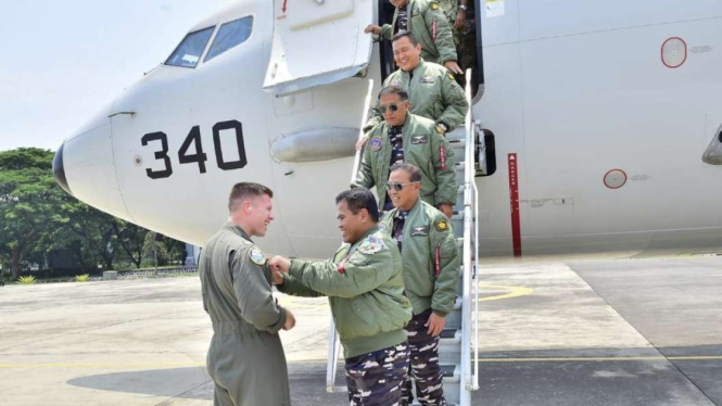 VIVA Militer: KSAL Laksamana TNI Muhammad Ali Joy Flight pesawat P-8A US Navy