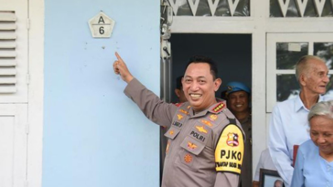 Kapolri Jenderal Listyo Sigit Prabowo di rumah masa kecilnya di Maluku