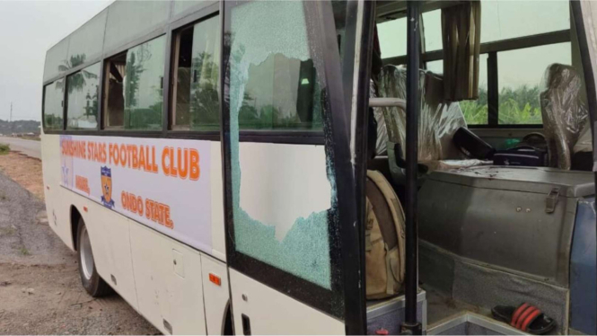 Bus Klub Sepak Bola Ditembaki Secara Brutal