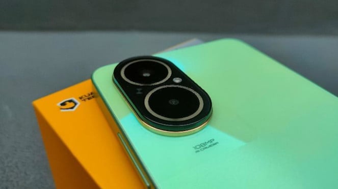 Realme C67.
