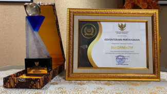 Kemhan RI Raih Predikat Informatif dalam Acara Anugrah Keterbukaan Informasi 2023
