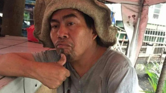 Jarang Terlihat, Bopak Castello Bicara Soal Hijrah