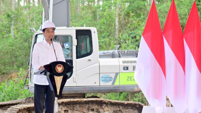 Jokowi groundbreaking proyek di IKN.