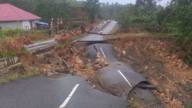 Jalan Patah di Kabupaten Kerinci, Jambi