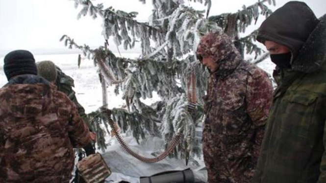 VIVA Militer: Tentara Rusia merayakan Natal di medan perang