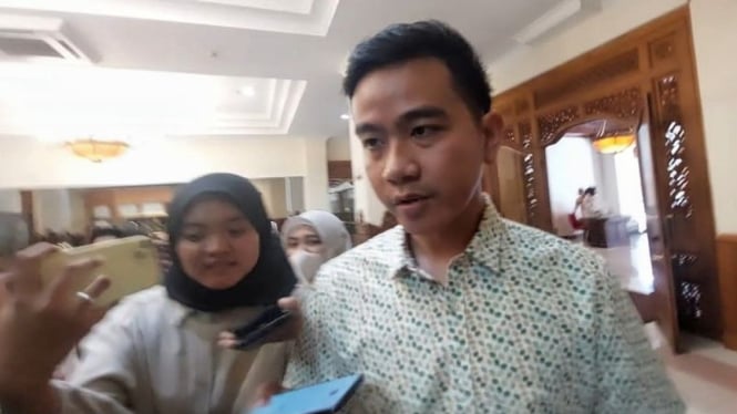 Cawapres nomor urut 2 Gibran Rakabuming Raka di Balaikota Solo.