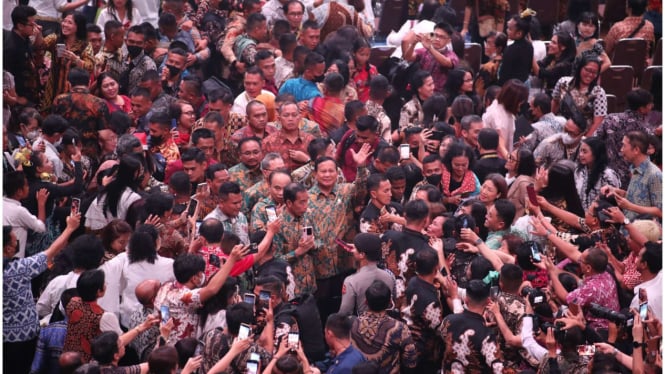 Prabowo Hadir Natal Nasional di Surabaya Bareng Jokowi dan Menteri Lainnya