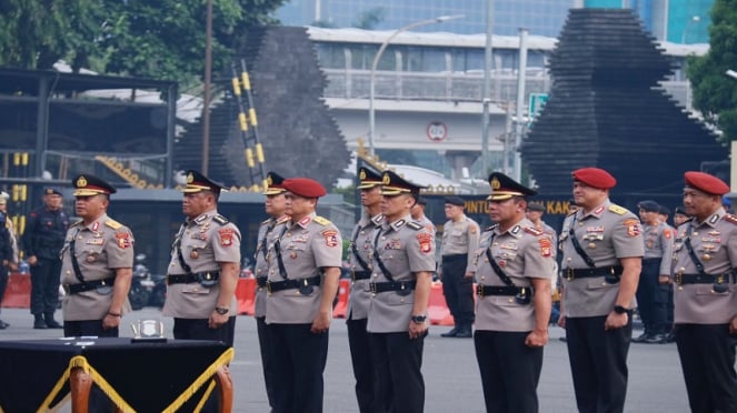 Kapolda Irjen Karyoto pimpin sertijab pejabat dan pejabat utama Polda Metro Jaya