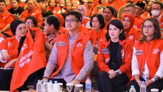 Ketua Umum PSI Kaesang Pangarep bersama jajaran elite PSI.