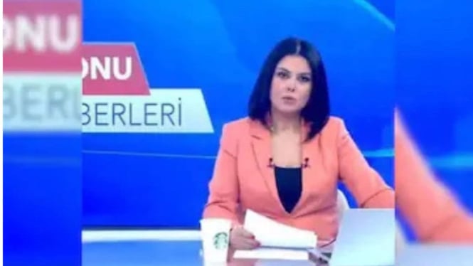Pembawa berita TV Turki dipecat gegara bawa Starbucks