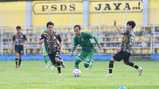 PSMS Medan kontra Ratu FC 4-1, di Stadion Baharoeddin Siregar