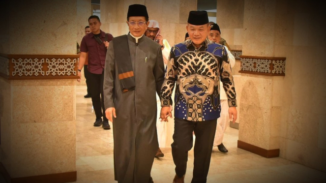 VIVA Militer: Jenderal TNI Dudung  bersama KH Nasaruddin Umar di Masjid Istiqlal