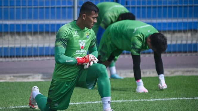 Para penjaga gawang Persib Bandung jalani latihan