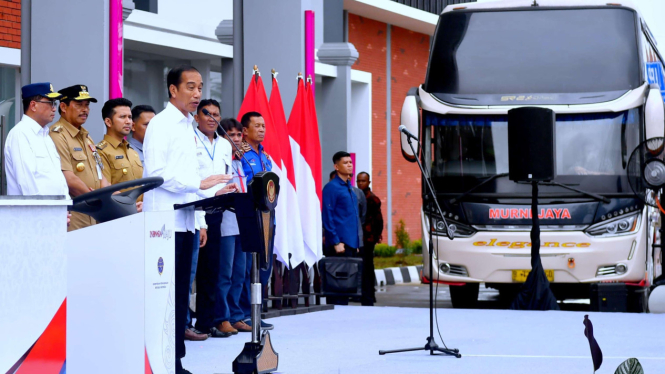 Presiden Jokowi Resmikan 4 Terminal Sekaligus di Jateng dan Jatim