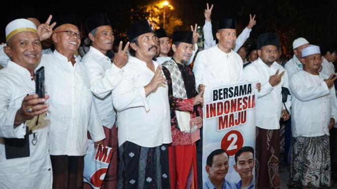 Ribuan kiai desa di Jawa Timur deklarasi dukung Prabowo-Gibran di Pilpres 2024.