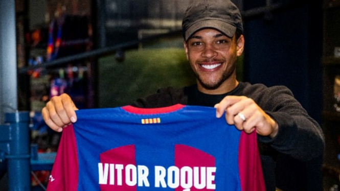 Vitor Roque diperkenalkan Barcelona