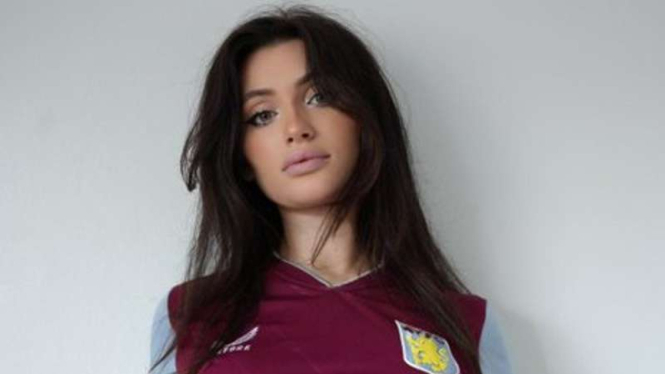 Fans Aston Villa, Alexia Grace