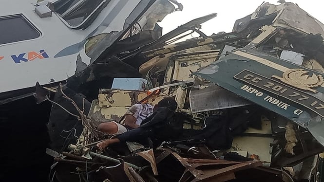 Kecelakaan Kereta Api KA Turangga Vs Commuterline Bandung Raya di Cicalengka