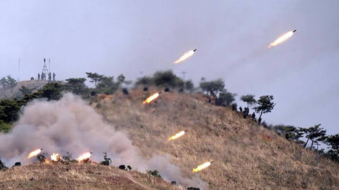 VIVA Militer: Artileri roket militer Kprea Utara