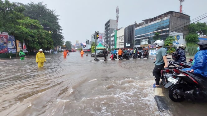 Banjir di Jalan Gandaria City, Kebayoran Lama, Jakarta Selatan