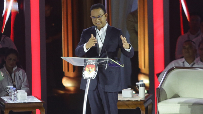 Anies Singgung Prabowo soal Pembelian Alutsista Bekas dan Food Estate