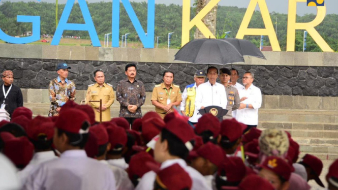 Presiden Jokowi meresmikan Bendungan Karian