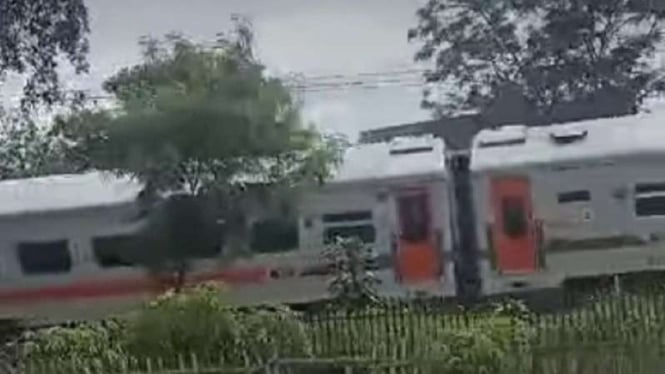 Beredar Video Kereta Api Anjlok dan Miring di Ciawi Tasikmalaya, Benarkah?