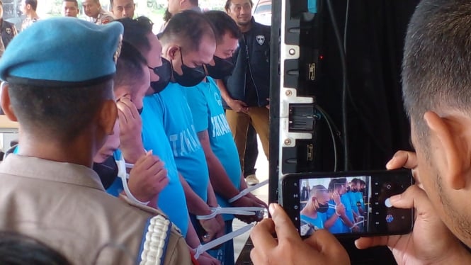 Polda Jawa Tengah meringkus 5 orang anggota komplotan jual beli mobil bodong  