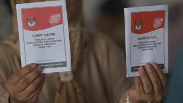 Penyortiran dan Pelipatan Surat Suara Pilpres 2024. (Foto ilustrasi)