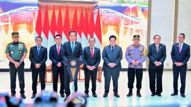 Presiden Jokowi saat akan memulai rangkaian kunjungan ke tiga negara di Asia Tenggara (ASEAN), yaitu Filipina, Vietnam, dan Brunei Darussalam.