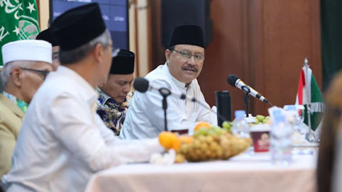 Ketua Umum NU Yahya Cholil Staquf dan Sekretaris Jenderal Saifullah Yusuf dalam rapat gabungan di kantor Pengurus Besar NU di Jakarta, Rabu, 10 Januari 2024.