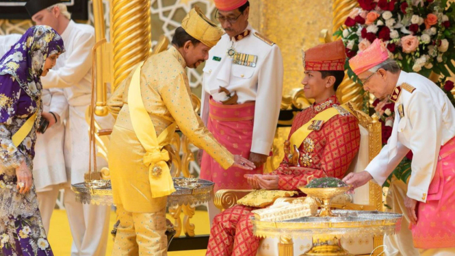 Prosesi jelang pernikahan Pangeran Mateen dan Anisha Rosnah