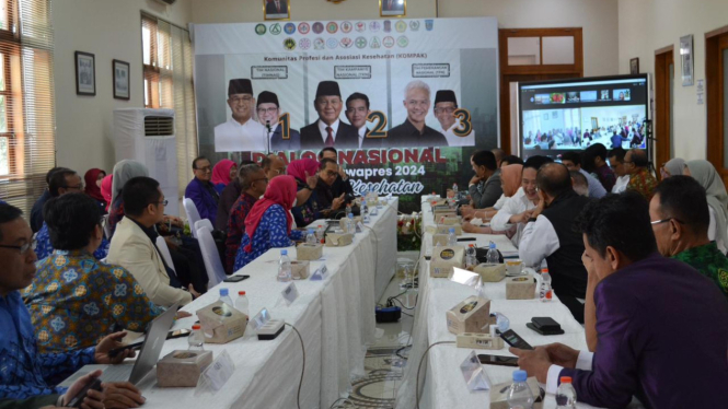Dialog Nasional Pembangunan Kesehatan Indonesia bersama tim pemenangan Capres.