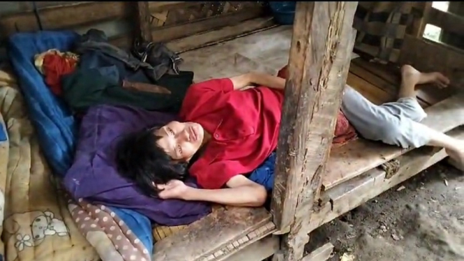  Satu keluarga di Kampung Curug Cihuni, Cikulur, Lebak, alami lumpuh