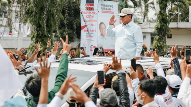 Prabowo Subianto di hadapan massa Konfederasi Serikat Pekerja Nusantara (KSPN)