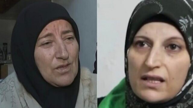 Dalal dan Fatima, saudara perempuan dari wakil pemimpin Hamas Saleh al-Arouri yang terbunuh.