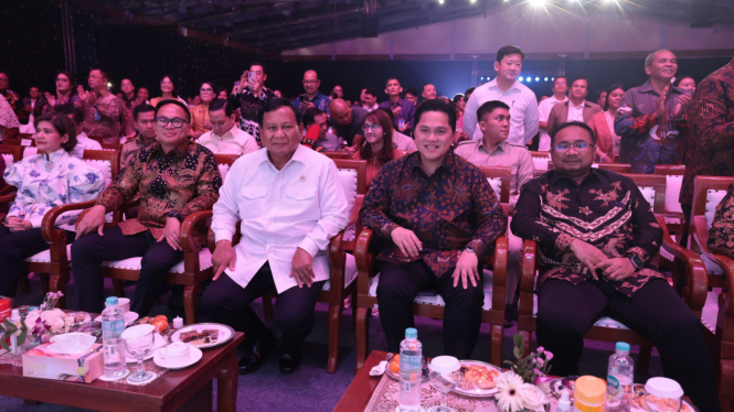 Menteri Pertahanan Prabowo Subianto menghadiri undangan natal Kementerian BUMN 